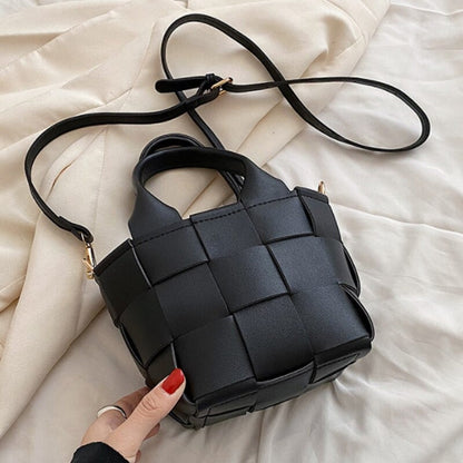 Aurélien | Cora Mini-Handtasche in Flechtoptik